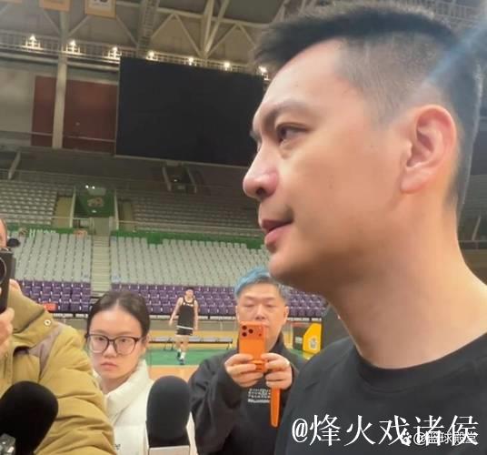 得分首次突破两位数,清华退学后扛起辽篮内线,杨鸣激情呐喊 得分首次突破两位数,清华退学后扛起辽篮内线,杨鸣激情呐喊